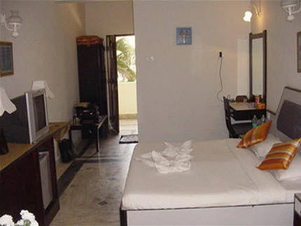 Dolphin Bay Hotel Goa Ngoại thất bức ảnh